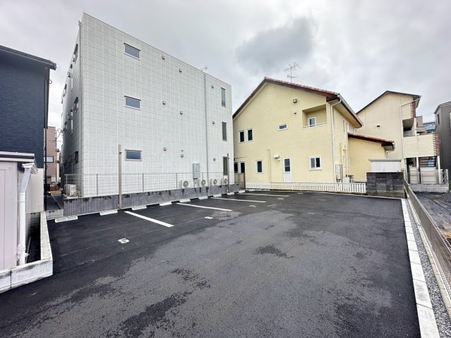 Ｆｏｒｔ　Ａｒｉｓｔｏの駐車場