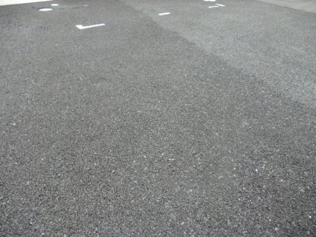 アジール・デュオBの駐車場