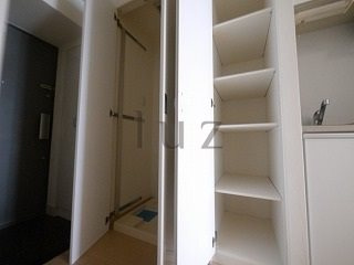 ライジングプレイス石川町の収納