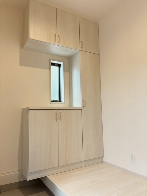 Livele Garden.S　日の出町大久野　新築　全４棟　1号棟の玄関