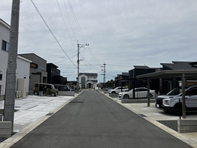 八女平田売地の外観|前面道路。東より西向き撮影