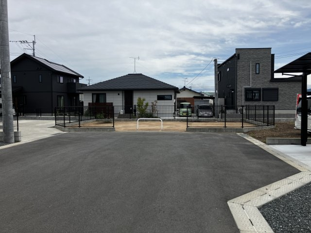 八女平田売地の外観|前面道路、敷地入口部分（幅員10ｍ部分）