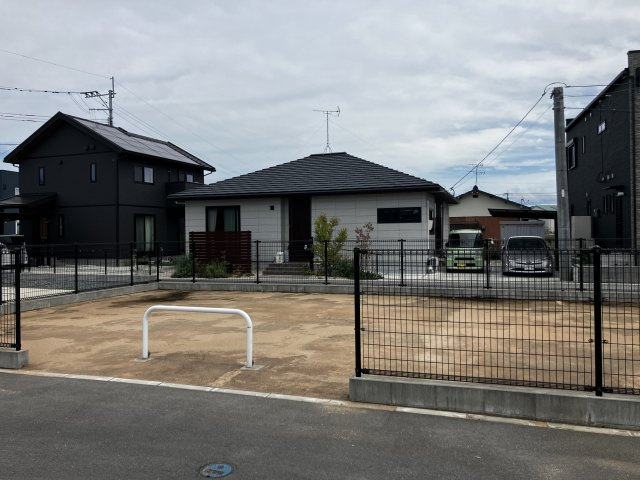 八女平田売地の外観|北側公園