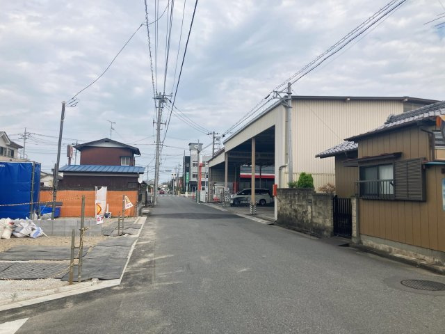 BLOOMING GARDEN　行田市旭町の前面道路含む現地写真