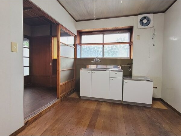 知立市西町戸建てのキッチン
