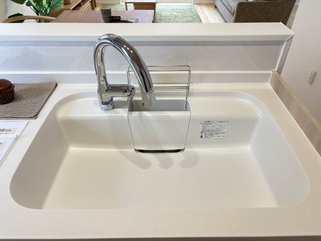 遠賀郡水巻町樋口　のキッチン|タッチレス水栓を採用！手をかざすだけで操作でき、毎日の家事も快適に♪