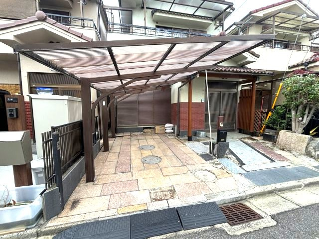 大黒貸家の駐車場
