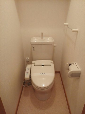 ブランシェスⅡのトイレ|落ち着いたトイレです