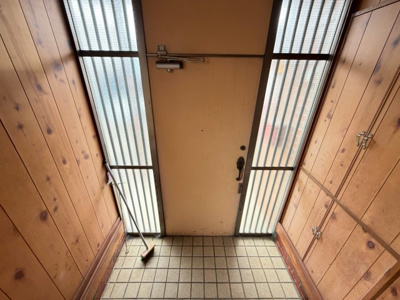 【玄関】 | 入間郡毛呂山町大字長瀬　広々キッチンスペース　5LDK