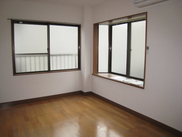 コーポ名倉　角部屋　最上階　バストイレ別の展望
