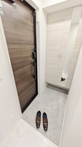 グランシャリオ（大町東）の玄関