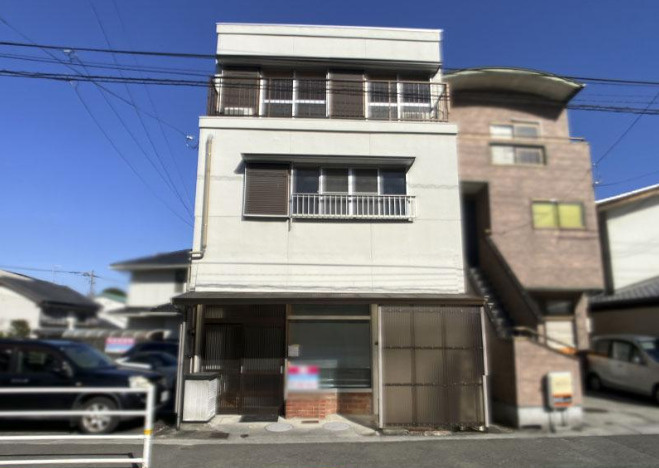 「12帖超の洋室が3部屋」高知市本宮町　中古一戸建て