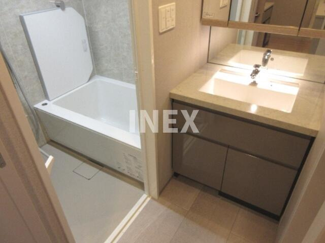 横浜市中区元町３丁目の賃貸マンションの洗面所