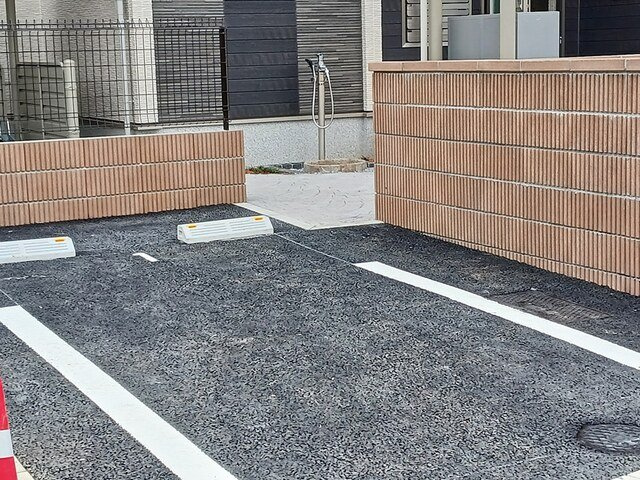 シャノワールの駐車場