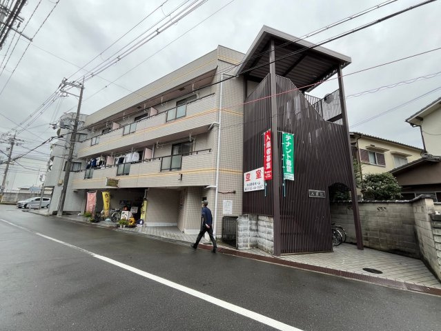 八番館の外観