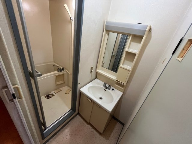 八番館の洗面所