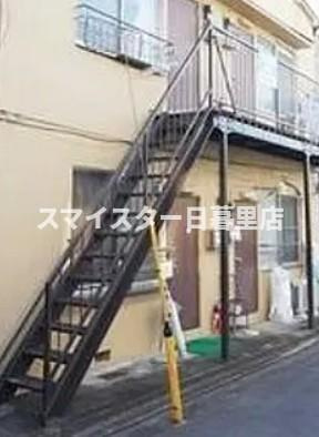 練馬区錦２丁目のアパートのエントランス