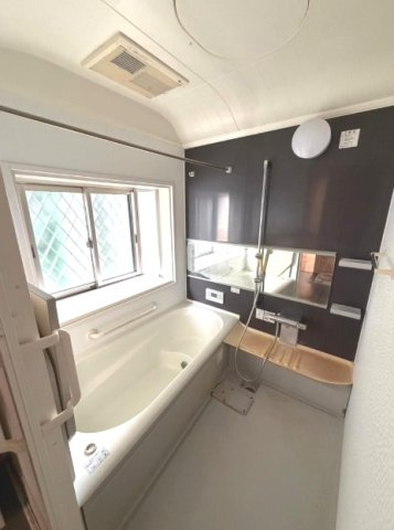 東金市山田　中古戸建の浴室|5LDK+6DK+事務所+プレハブ倉庫　東金有料道路山田インターそば リフォームは必要です
