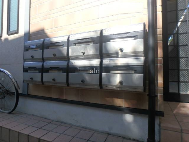 新宿区新宿７丁目のアパートのその他共用部分|集合ポスト