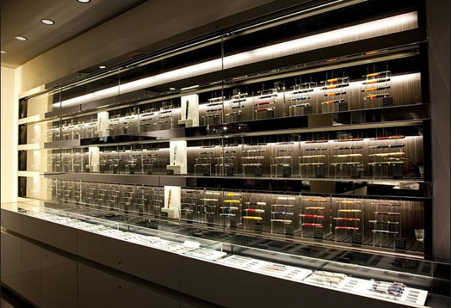 新宿区新宿７丁目のアパートの周辺