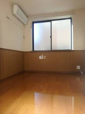 新宿区新宿７丁目のアパートの居間・リビング|使いやすいリビングです
