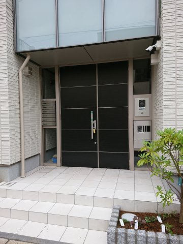 セルディーナ松波のエントランス|オートロック対応で安心！