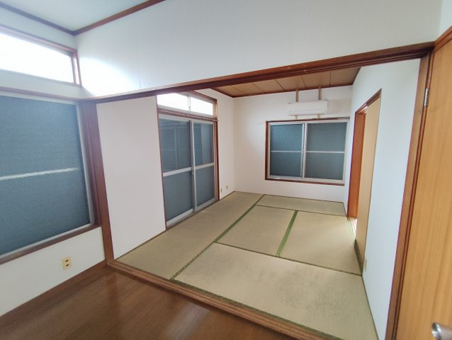 秀美ハイツの和室