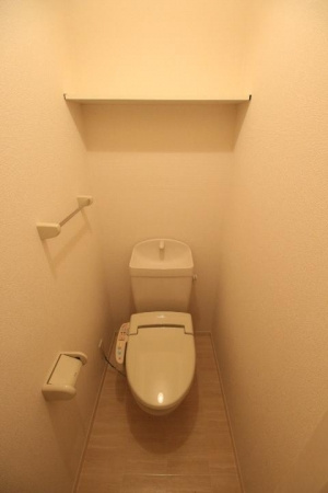 マイスイート都【キャッシュバック対象】のトイレ|落ち着いた色調のトイレです