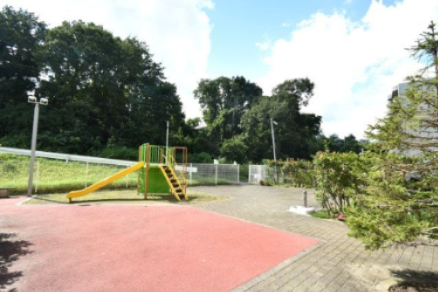 リーベスト八乙女のその他|＜プレイロット＞
敷地内でお子様と一緒に遊ぶことができます♪