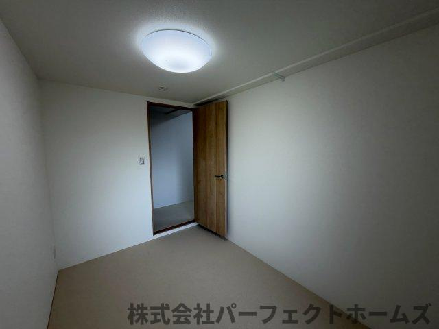 グリーンタウン香里ケ丘A棟の洋室|コンパクトで使いやすい洋室です
