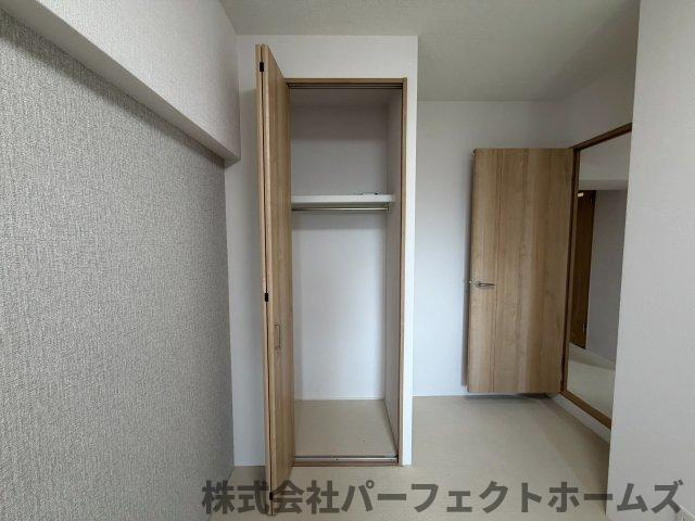 グリーンタウン香里ケ丘A棟の収納|たっぷりとした収納スペースです