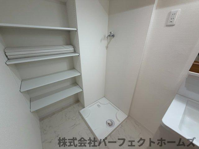 グリーンタウン香里ケ丘A棟の設備|洗濯機置場です