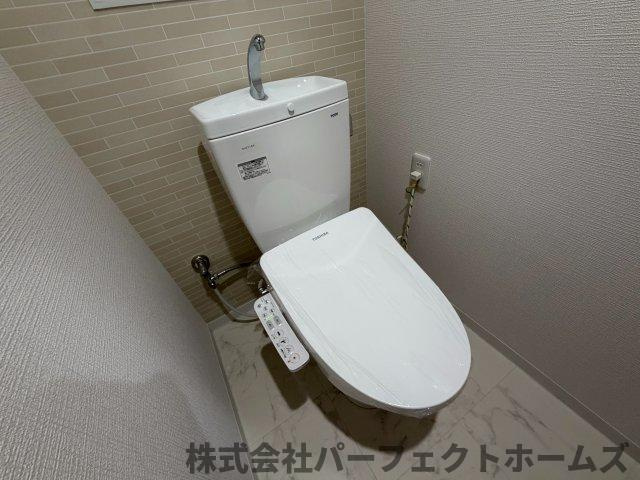 グリーンタウン香里ケ丘A棟のトイレ|ゆったりとした空間のトイレです