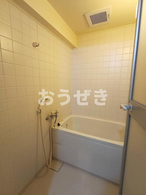 プランドール横浜の浴室