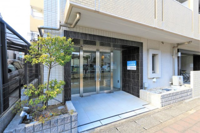 【エントランス】 | 旧）エマーレ行徳