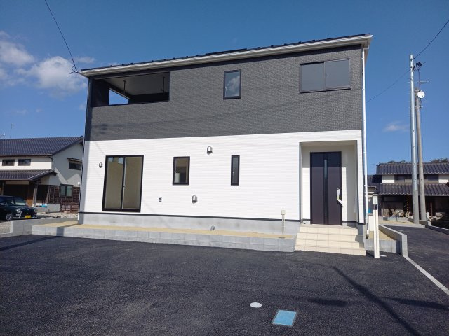 【平豊間第9】　全2棟／1号棟　＜ご成約特典として人気家電プレゼント中♪＞の外観|同施工　外観の写真です。お洒落な新築は気分が上がりますね♪