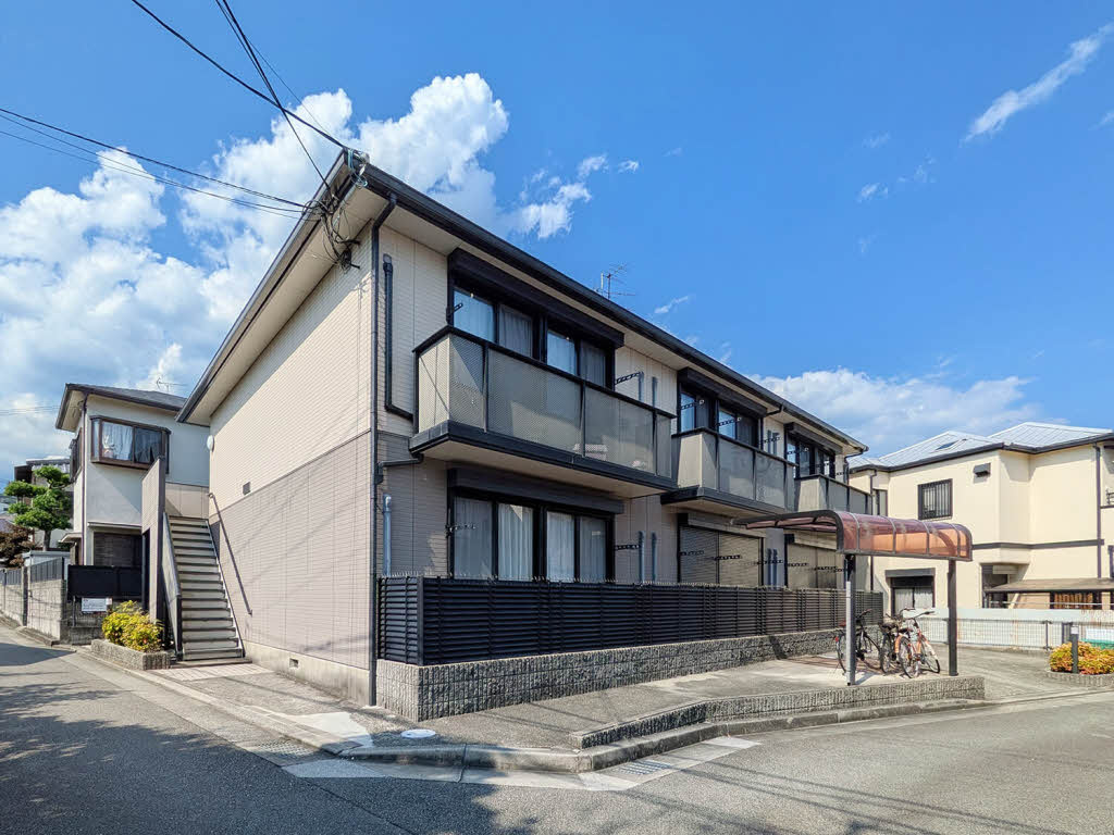 ガーデンハウス宝塚A棟の外観