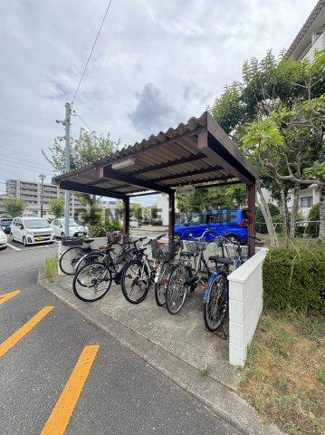 パークハイツ春日 32号棟の駐輪場