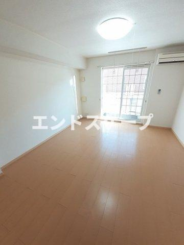 ジェルメⅡの居間・リビング|高崎、前橋のお部屋探しはエンドスケープまで！お客様の理想お聞かせ下さい♪