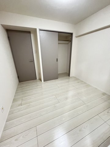 バロンハイツ東十条の洋室