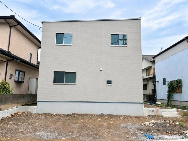 「駐車4台可能」高知市朝倉西町6　新築一戸建て