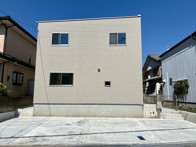 「駐車4台可能」高知市朝倉西町6　新築一戸建て