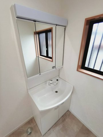 中古戸建の独立洗面台
