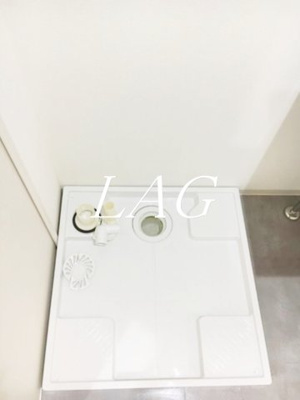 【設備】 | グローベルメゾン綾瀬 | 室内洗濯機置場です。
