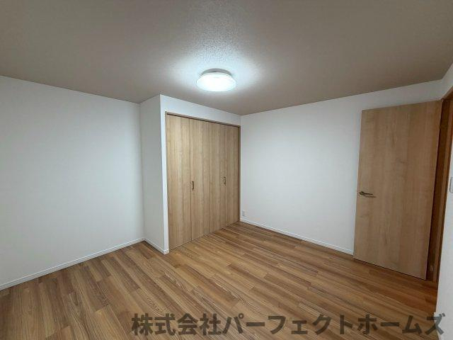 藤阪ハイツD6棟の洋室|明るい洋室です