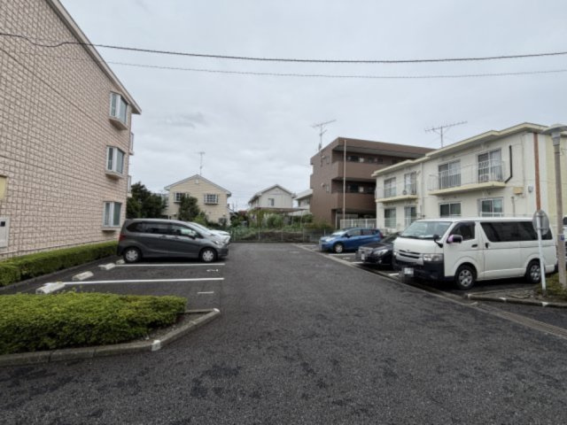 エクセルハイムの駐車場