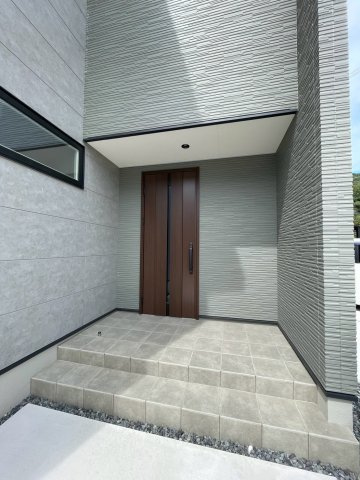 北原戸建て（北原312-6）のエントランス