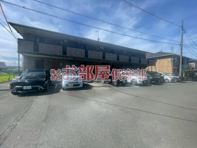 アンプルール　A棟の駐車場|カースペースがあります