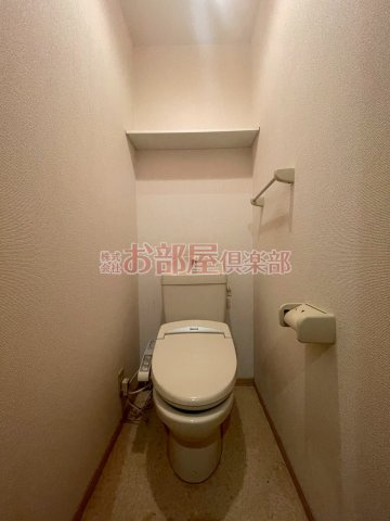 アンプルール　A棟のトイレ|ゆったりとした空間のトイレです