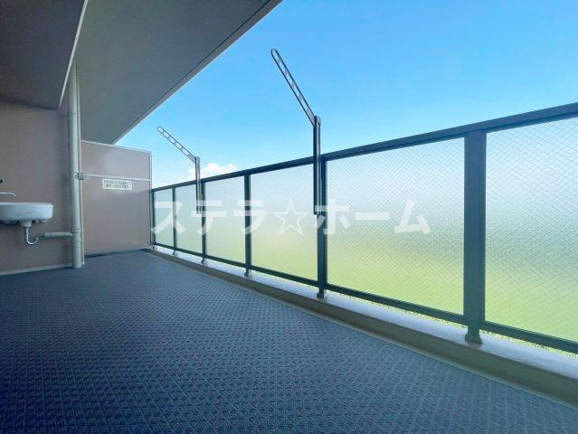 BELISTA東淀川大桐C棟のバルコニー